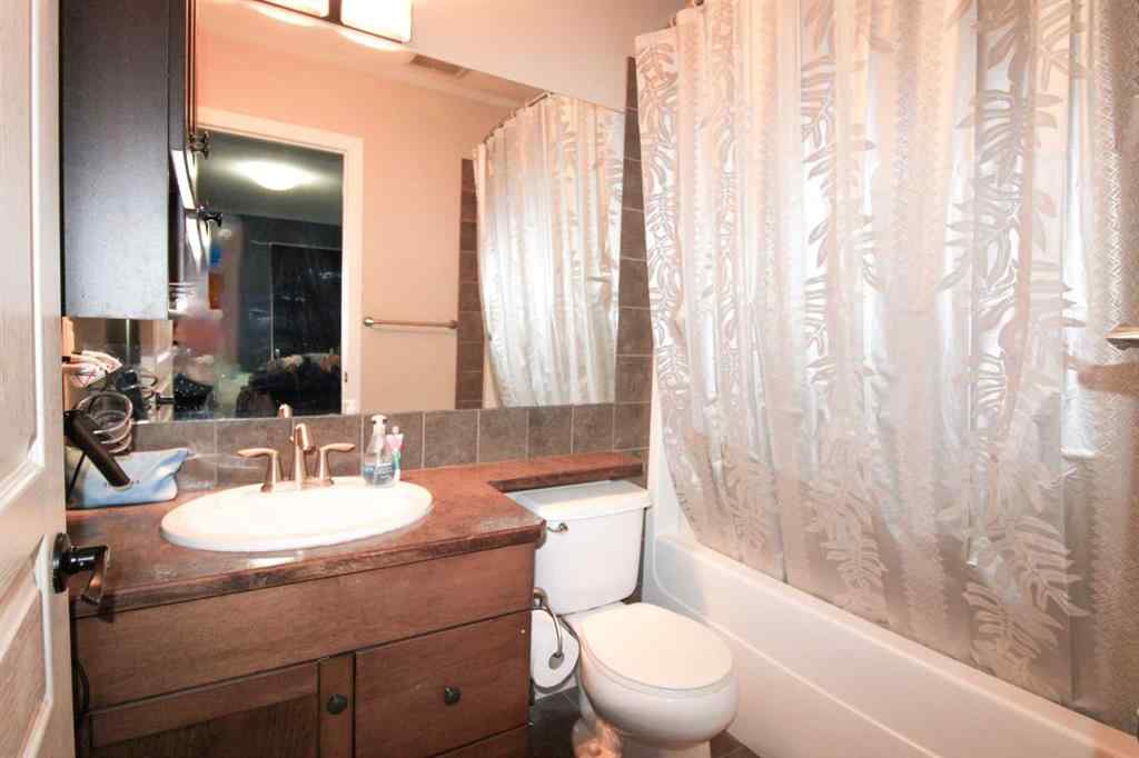 MLS® A2267741 - 701 Silkstone Close W in Copperwood Lethbridge, Residential