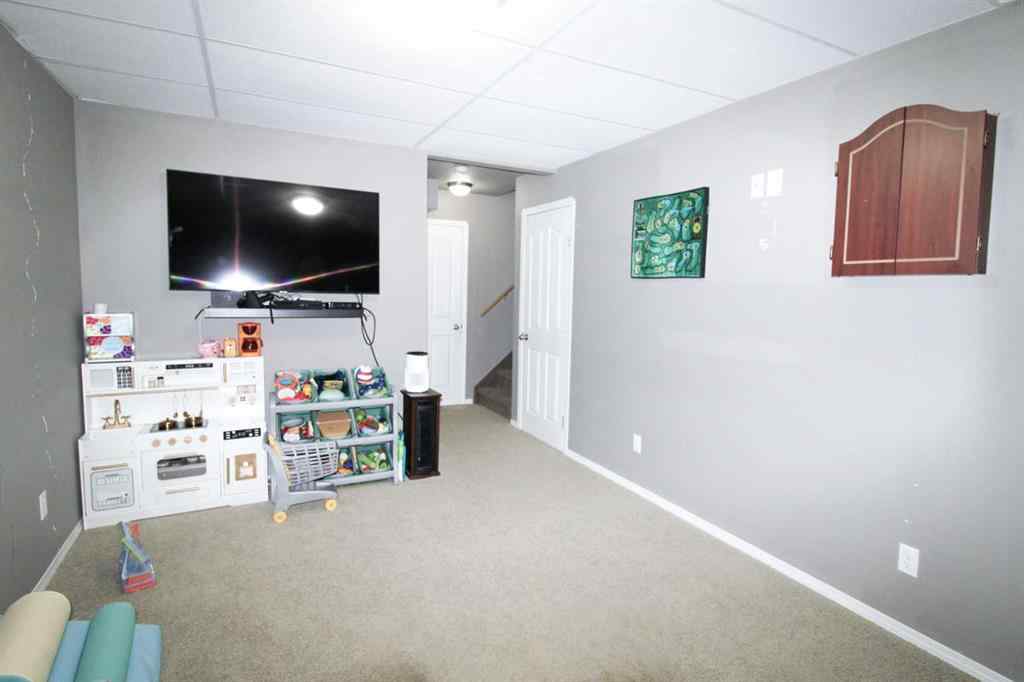 MLS® A2267741 - 701 Silkstone Close W in Copperwood Lethbridge, Residential