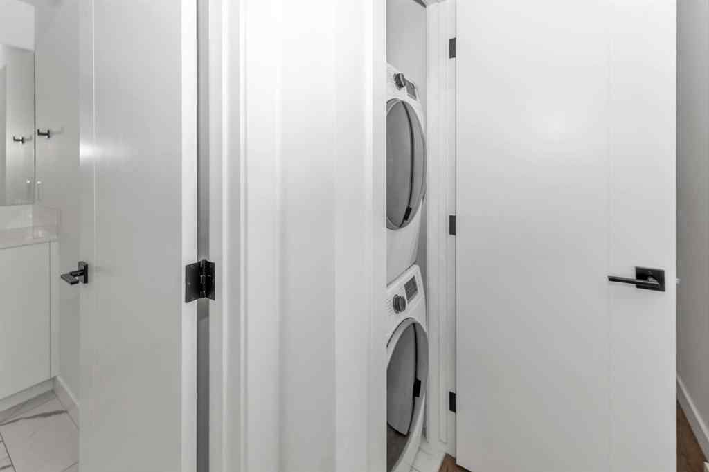 MLS® A2267745 - Unit #305 110 18A Street NW in West Hillhurst Calgary, Residential