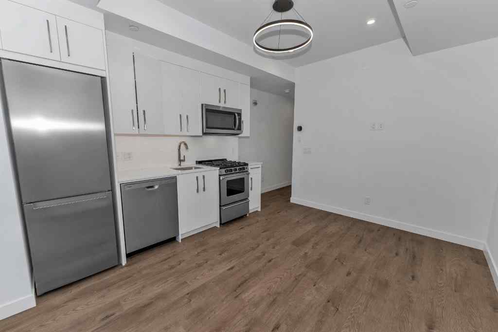 MLS® A2267745 - Unit #305 110 18A Street NW in West Hillhurst Calgary, Residential