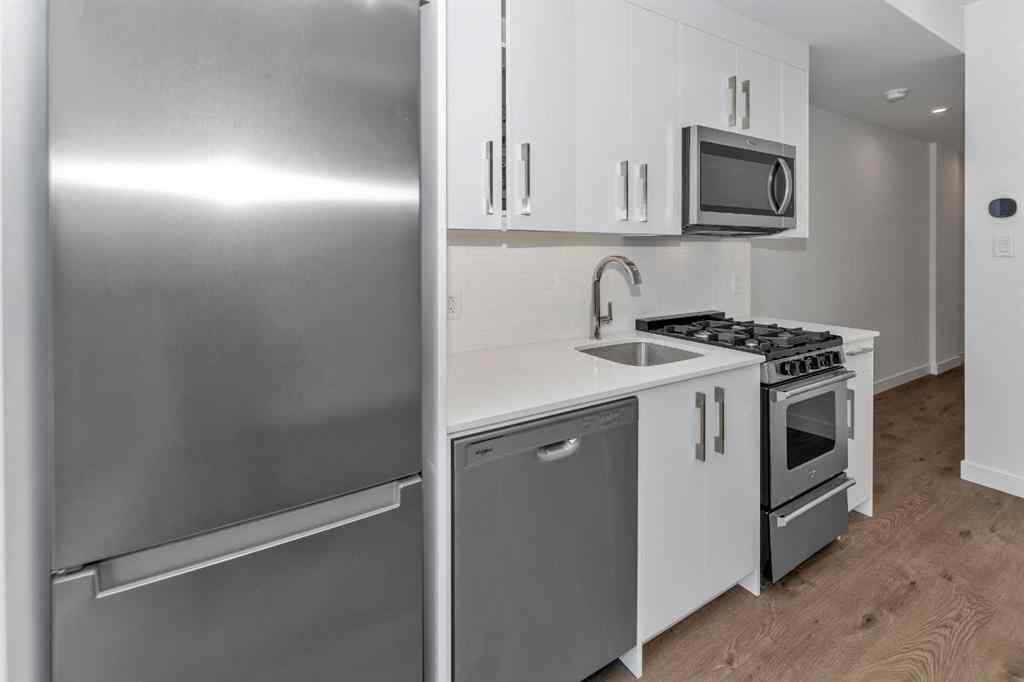 MLS® A2267745 - Unit #305 110 18A Street NW in West Hillhurst Calgary, Residential