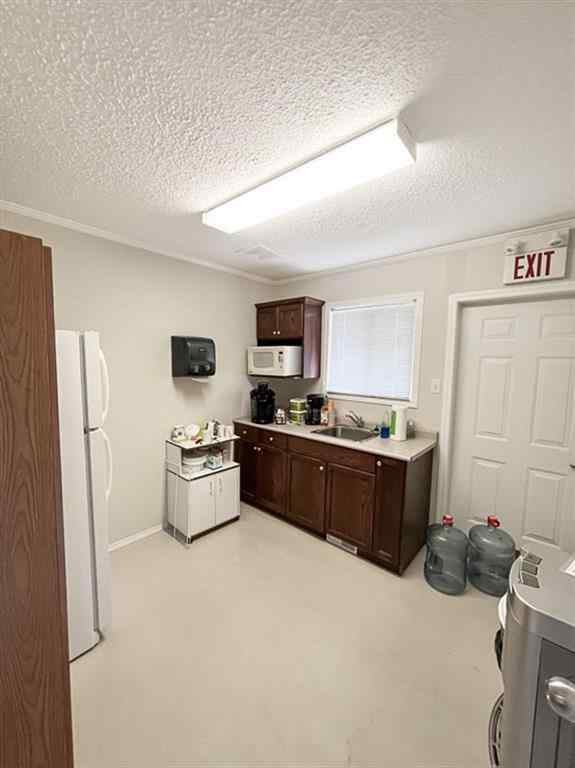 MLS® A2267746 - 5302, 5304 & 5306 50 Avenue  in NONE Valleyview, Commercial