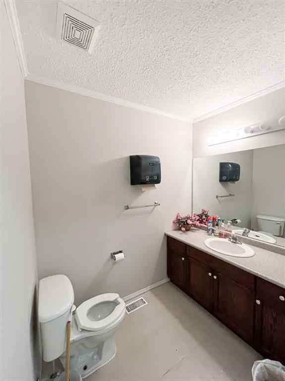 MLS® A2267746 - 5302, 5304 & 5306 50 Avenue  in NONE Valleyview, Commercial