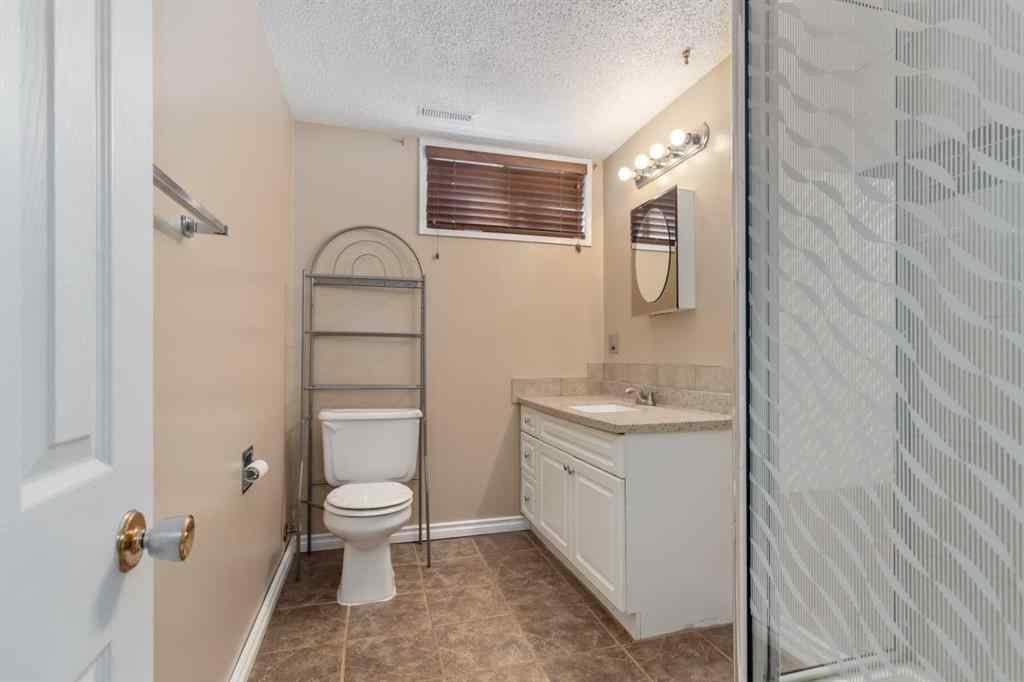 MLS® A2267752 - 109 Rosslyn Street  in Thickwood Fort McMurray, Residential