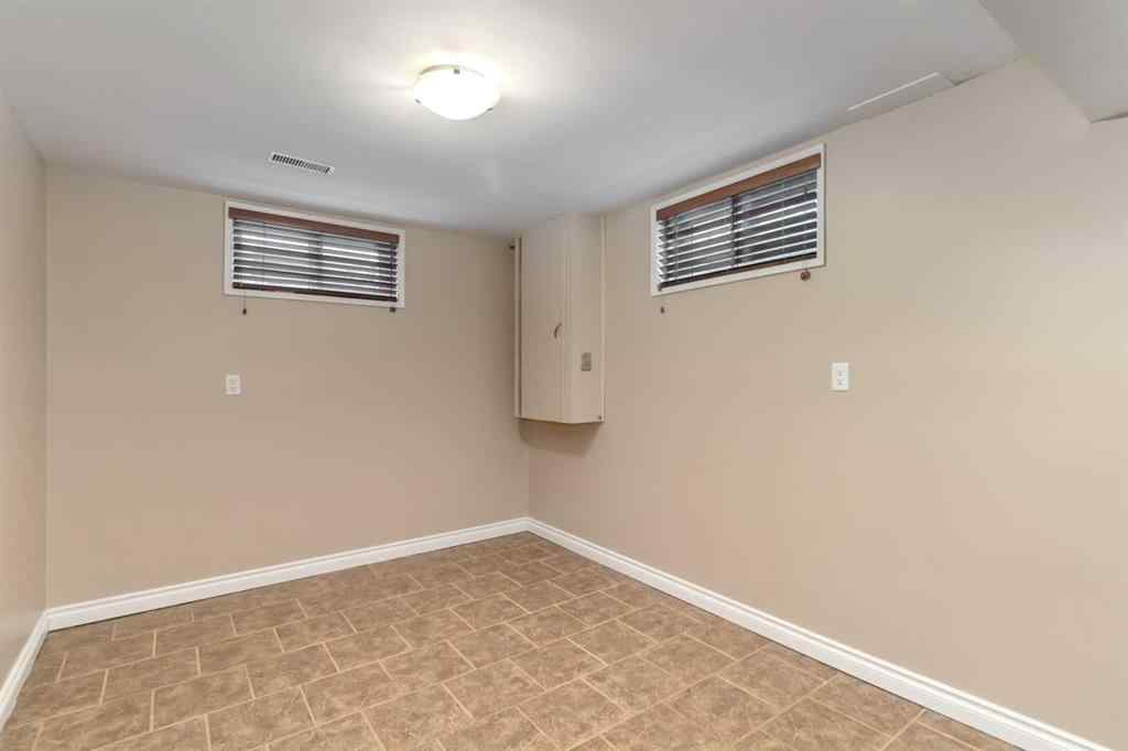 MLS® A2267752 - 109 Rosslyn Street  in Thickwood Fort McMurray, Residential