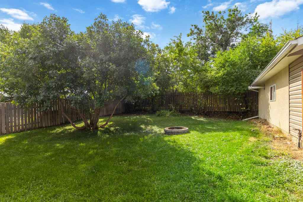 MLS® A2267752 - 109 Rosslyn Street  in Thickwood Fort McMurray, Residential