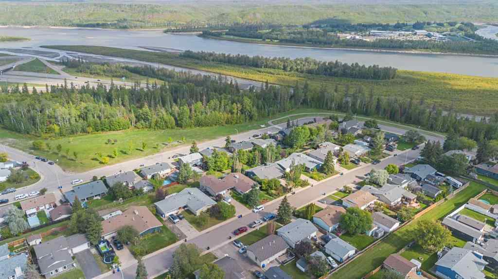 MLS® A2267752 - 109 Rosslyn Street  in Thickwood Fort McMurray, Residential