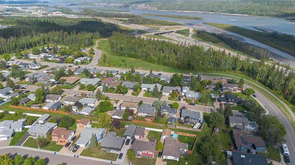 MLS® A2267752 - 109 Rosslyn Street  in Thickwood Fort McMurray, Residential