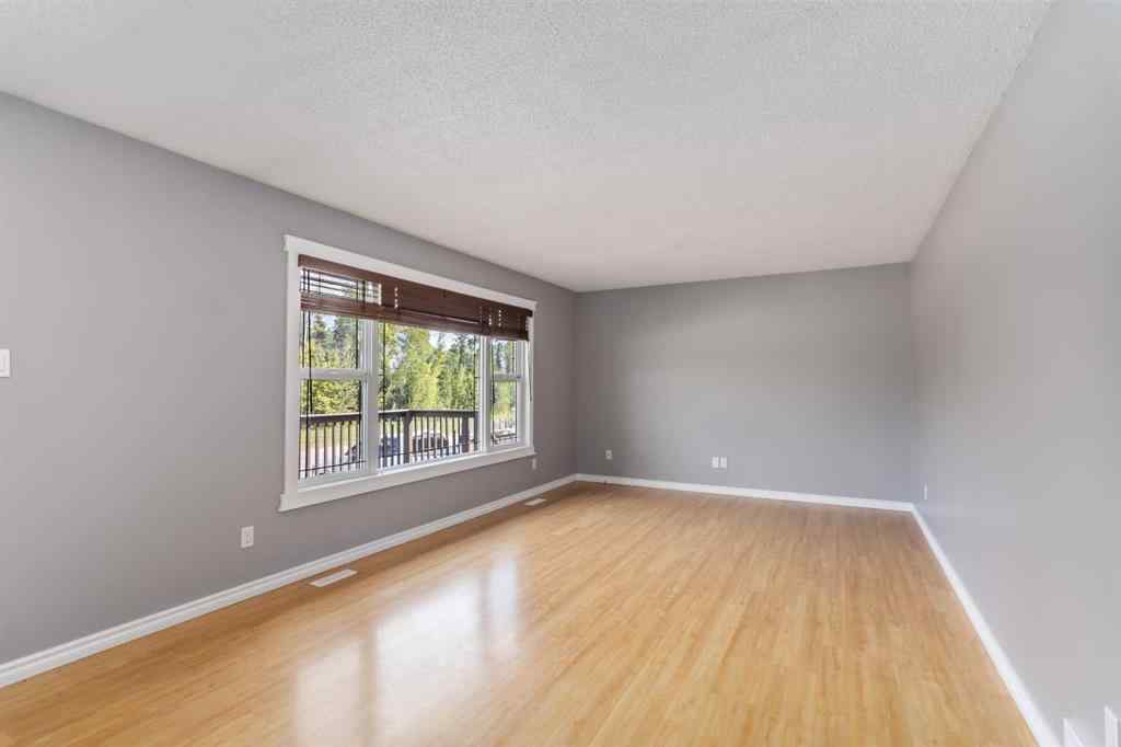 MLS® A2267752 - 109 Rosslyn Street  in Thickwood Fort McMurray, Residential