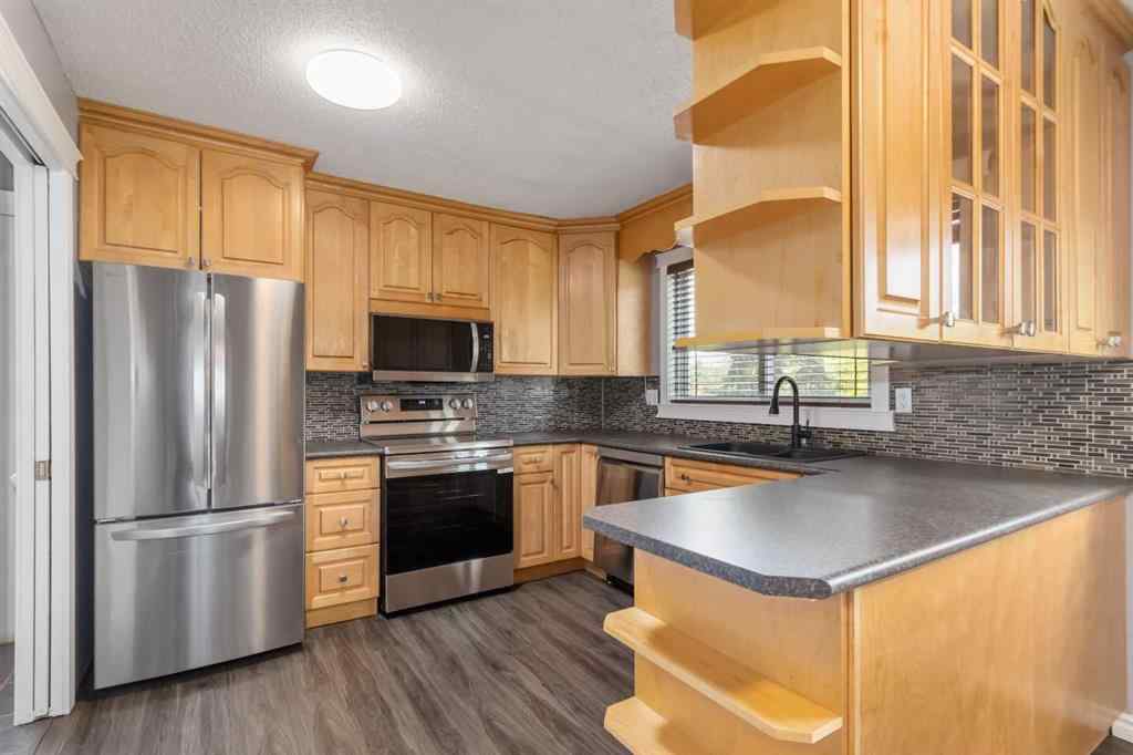 MLS® A2267752 - 109 Rosslyn Street  in Thickwood Fort McMurray, Residential