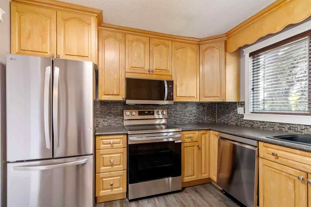 MLS® A2267752 - 109 Rosslyn Street  in Thickwood Fort McMurray, Residential