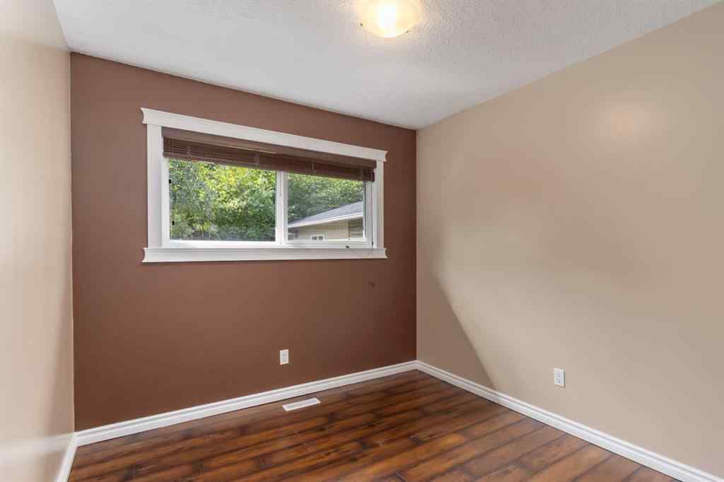 MLS® A2267752 - 109 Rosslyn Street  in Thickwood Fort McMurray, Residential