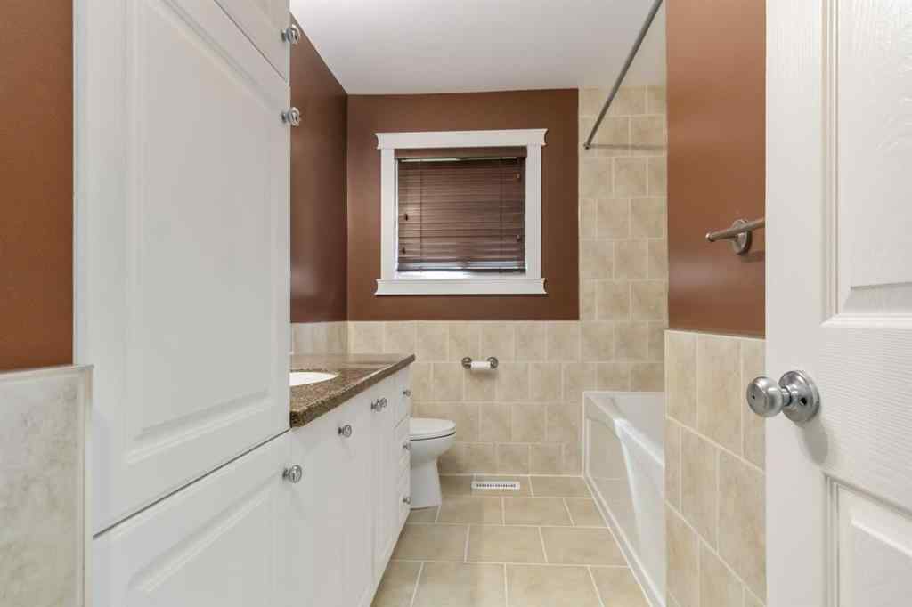 MLS® A2267752 - 109 Rosslyn Street  in Thickwood Fort McMurray, Residential