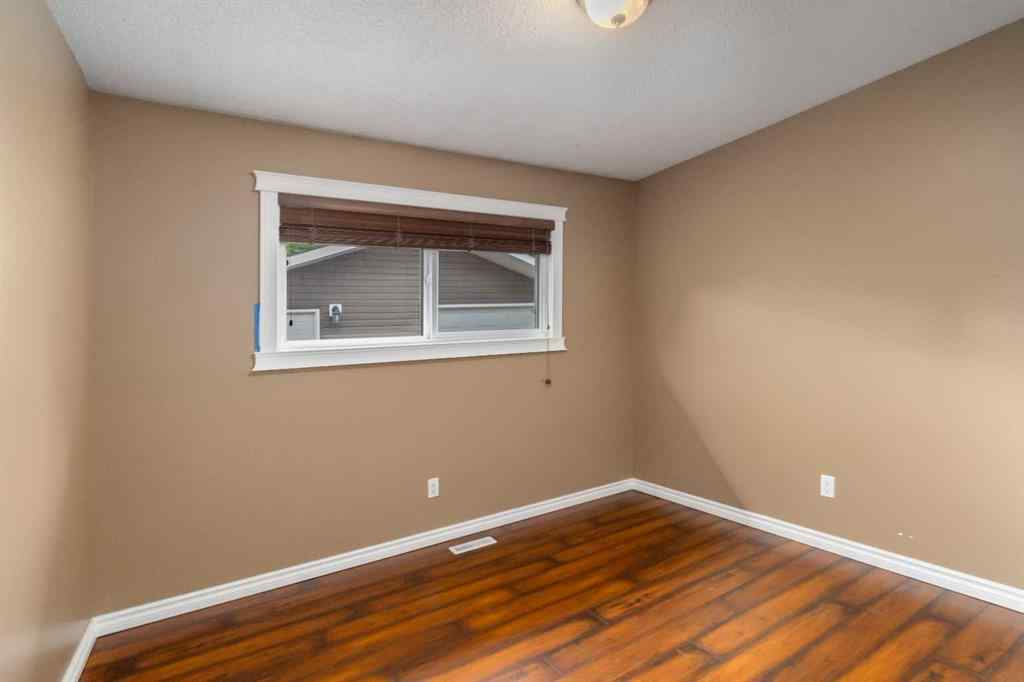 MLS® A2267752 - 109 Rosslyn Street  in Thickwood Fort McMurray, Residential