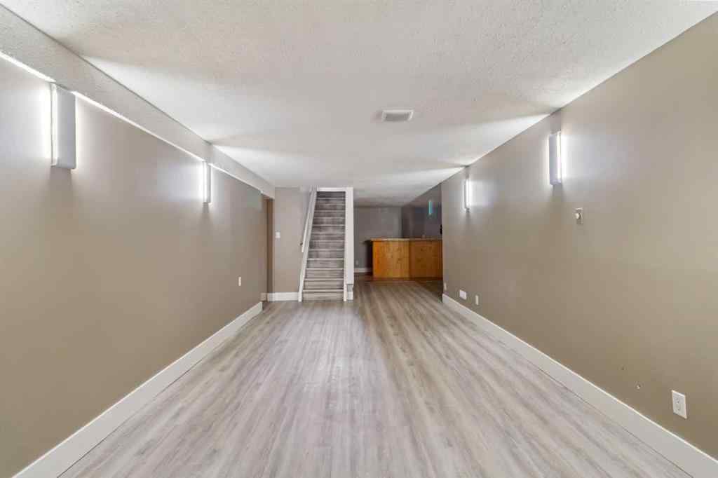 MLS® A2267752 - 109 Rosslyn Street  in Thickwood Fort McMurray, Residential