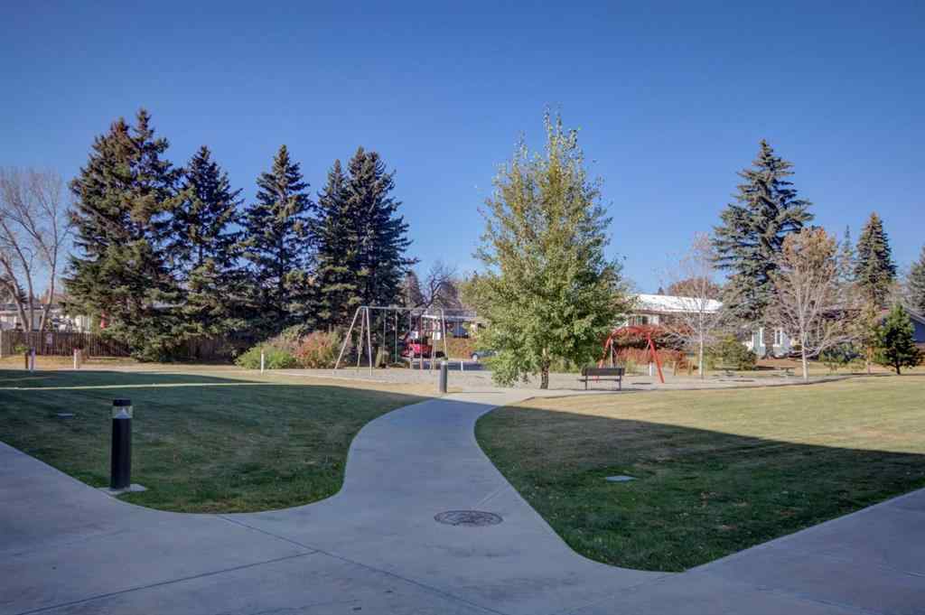 MLS® A2267760 - 7018 34 Avenue NW in Bowness Calgary, Residential