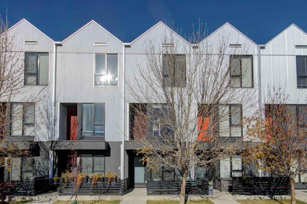 MLS® A2267760 - 7018 34 Avenue NW in Bowness Calgary, Residential