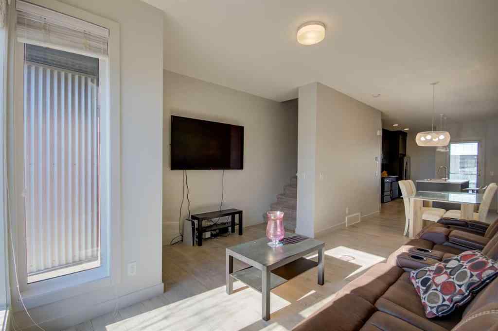 MLS® A2267760 - 7018 34 Avenue NW in Bowness Calgary, Residential