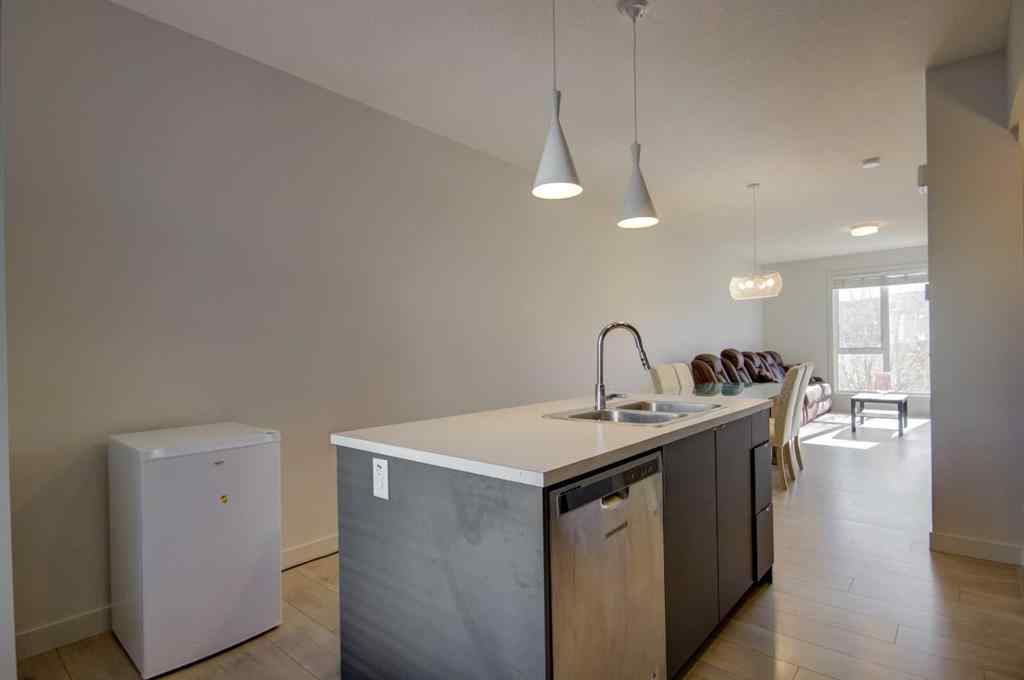 MLS® A2267760 - 7018 34 Avenue NW in Bowness Calgary, Residential