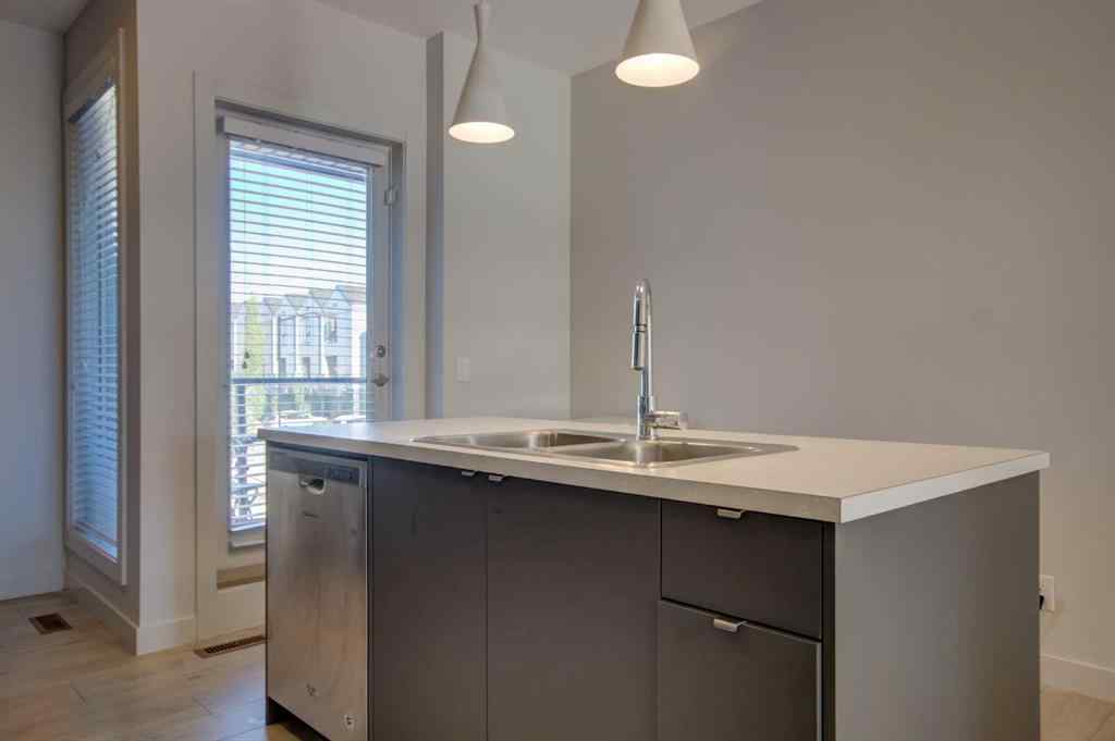 MLS® A2267760 - 7018 34 Avenue NW in Bowness Calgary, Residential