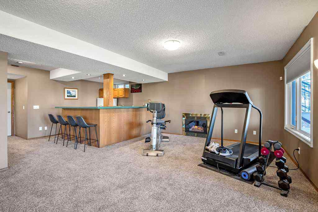 MLS® A2267767 - 152 Douglas Woods Grove SE in Douglasdale/Glen Calgary, Residential