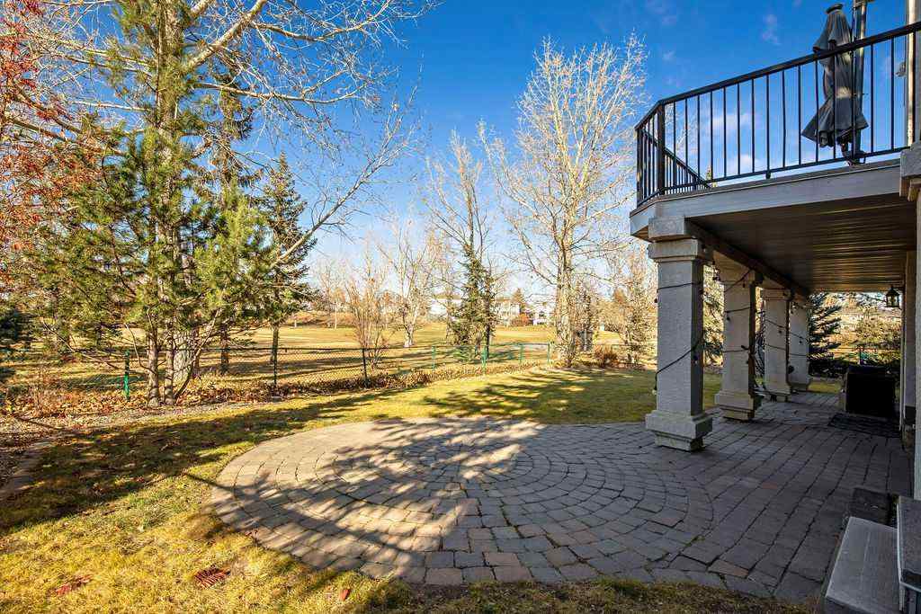 MLS® A2267767 - 152 Douglas Woods Grove SE in Douglasdale/Glen Calgary, Residential