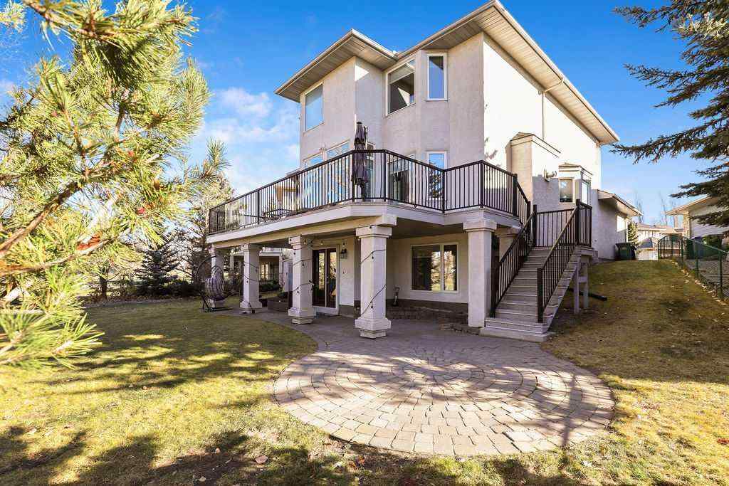 MLS® A2267767 - 152 Douglas Woods Grove SE in Douglasdale/Glen Calgary, Residential