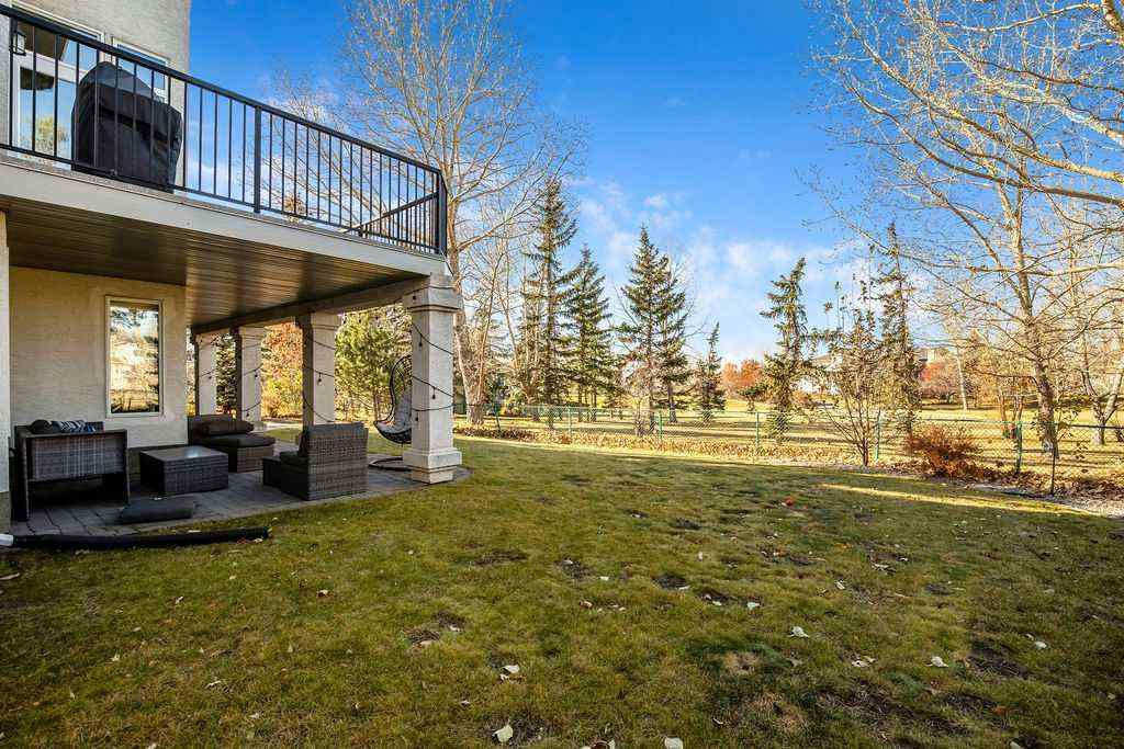 MLS® A2267767 - 152 Douglas Woods Grove SE in Douglasdale/Glen Calgary, Residential