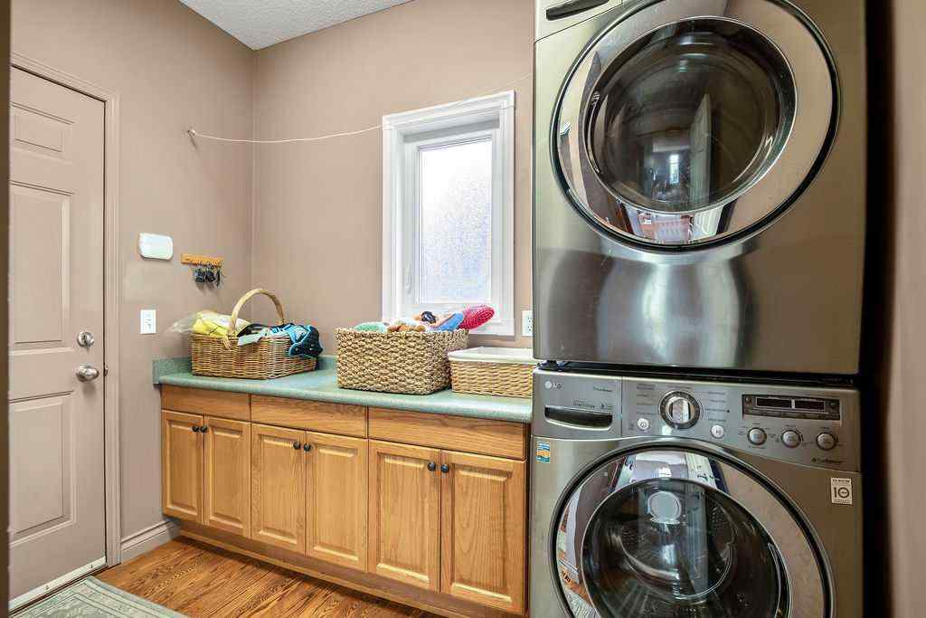 MLS® A2267767 - 152 Douglas Woods Grove SE in Douglasdale/Glen Calgary, Residential