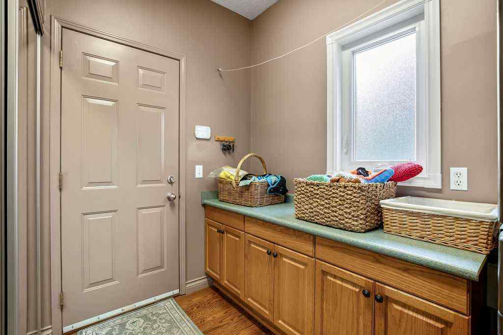 MLS® A2267767 - 152 Douglas Woods Grove SE in Douglasdale/Glen Calgary, Residential