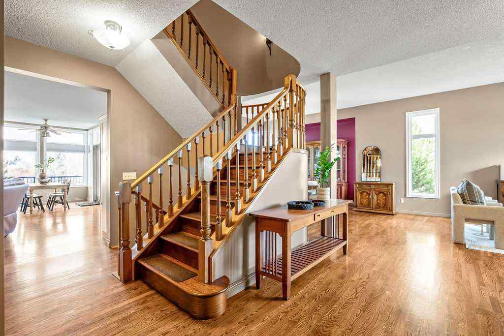 MLS® A2267767 - 152 Douglas Woods Grove SE in Douglasdale/Glen Calgary, Residential