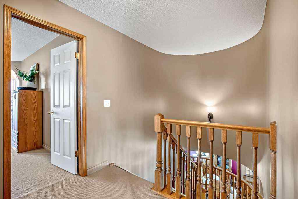MLS® A2267767 - 152 Douglas Woods Grove SE in Douglasdale/Glen Calgary, Residential