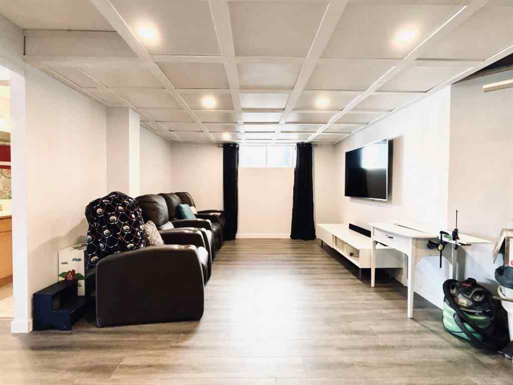 MLS® A2267769 - 216 Stonegate Place NW in Stonegate Airdrie, Residential