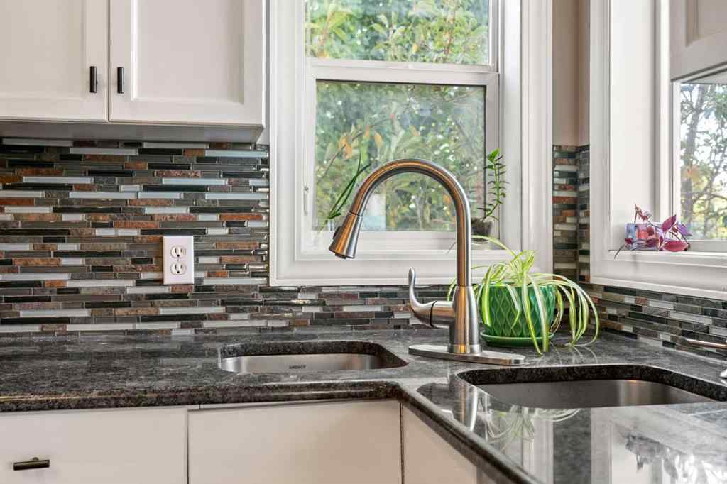 MLS® A2267769 - 216 Stonegate Place NW in Stonegate Airdrie, Residential