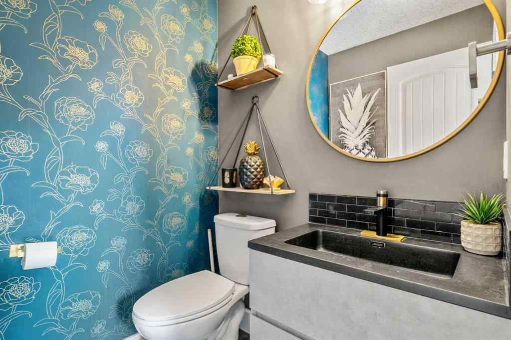 MLS® A2267769 - 216 Stonegate Place NW in Stonegate Airdrie, Residential