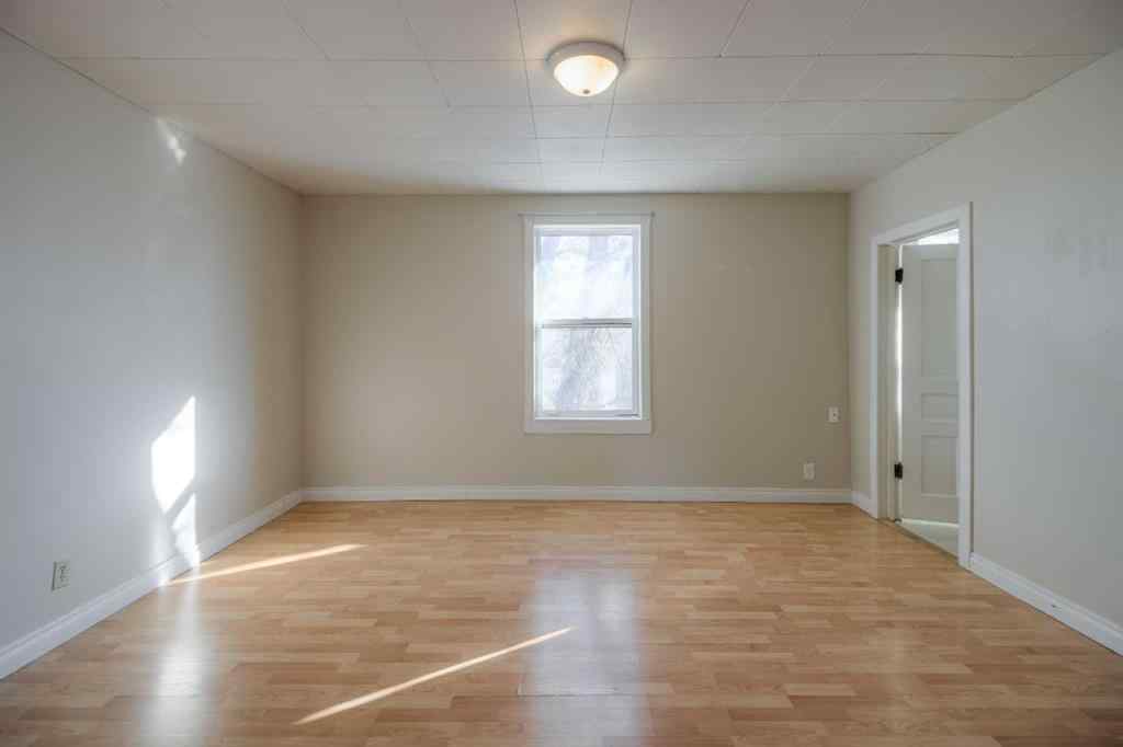 MLS® A2267770 - 316 15 Street S in Victoria Park Lethbridge, Residential