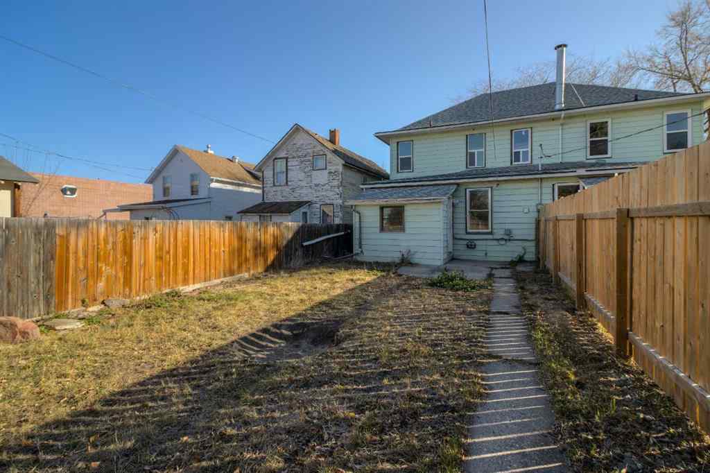 MLS® A2267770 - 316 15 Street S in Victoria Park Lethbridge, Residential