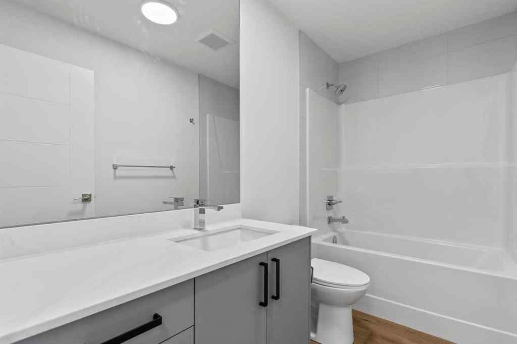 MLS® A2267772 - 90 Heritage Circle  in Heritage Hills Cochrane, Residential