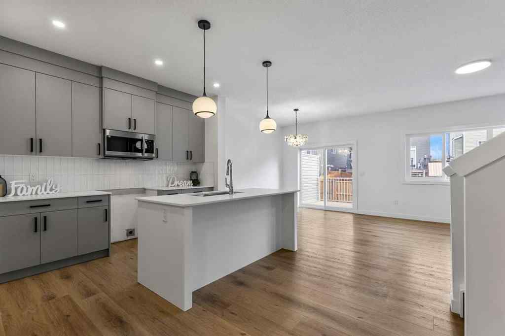 MLS® A2267772 - 90 Heritage Circle  in Heritage Hills Cochrane, Residential