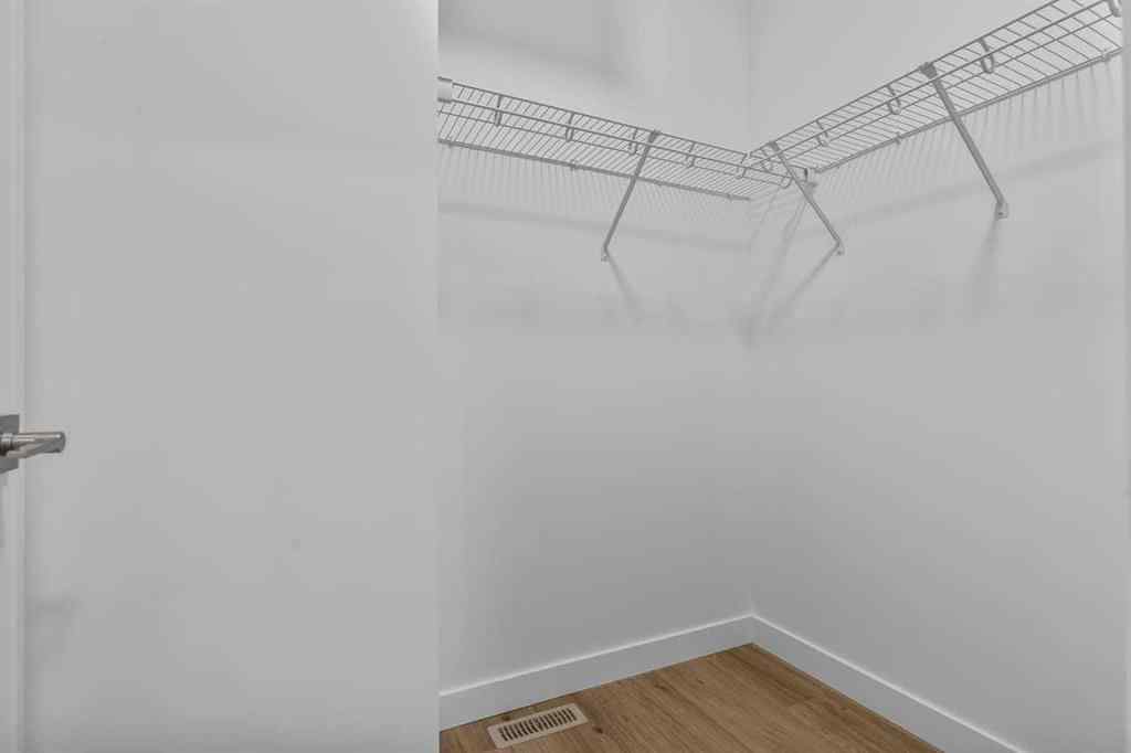 MLS® A2267772 - 90 Heritage Circle  in Heritage Hills Cochrane, Residential