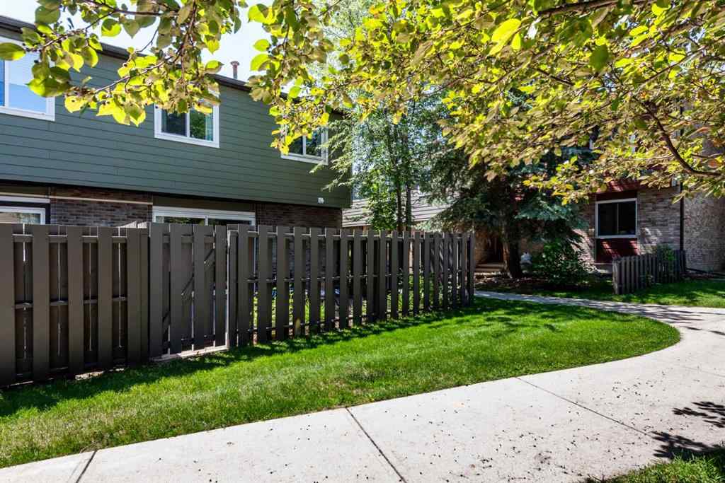 MLS® A2267774 - Unit #17 210 86 Avenue SE in Acadia Calgary, Residential