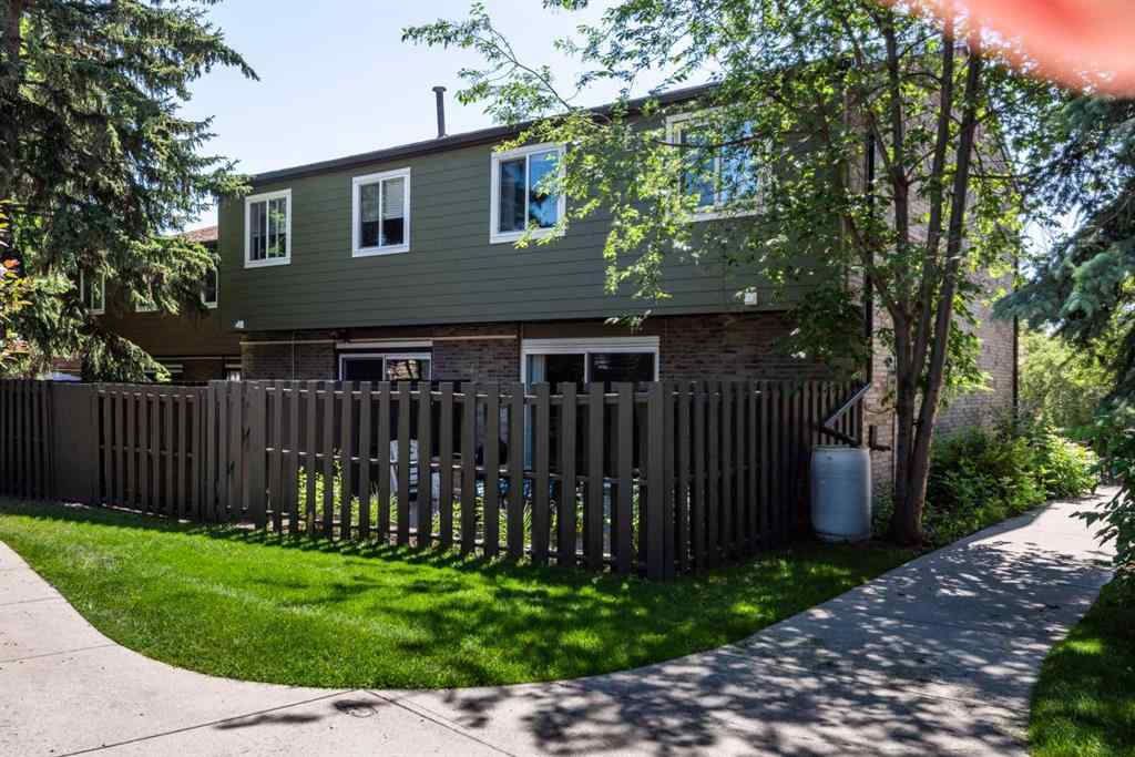 MLS® A2267774 - Unit #17 210 86 Avenue SE in Acadia Calgary, Residential