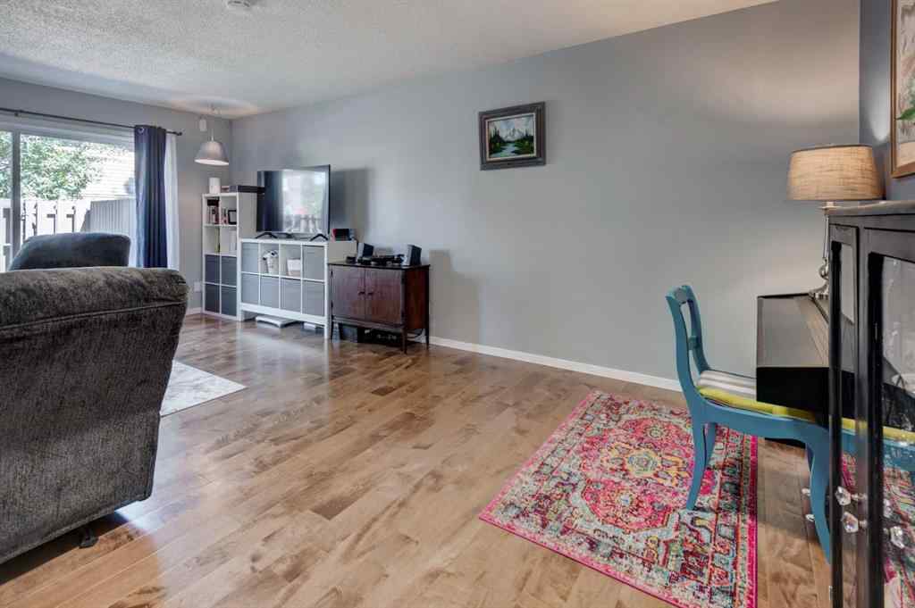 MLS® A2267774 - Unit #17 210 86 Avenue SE in Acadia Calgary, Residential