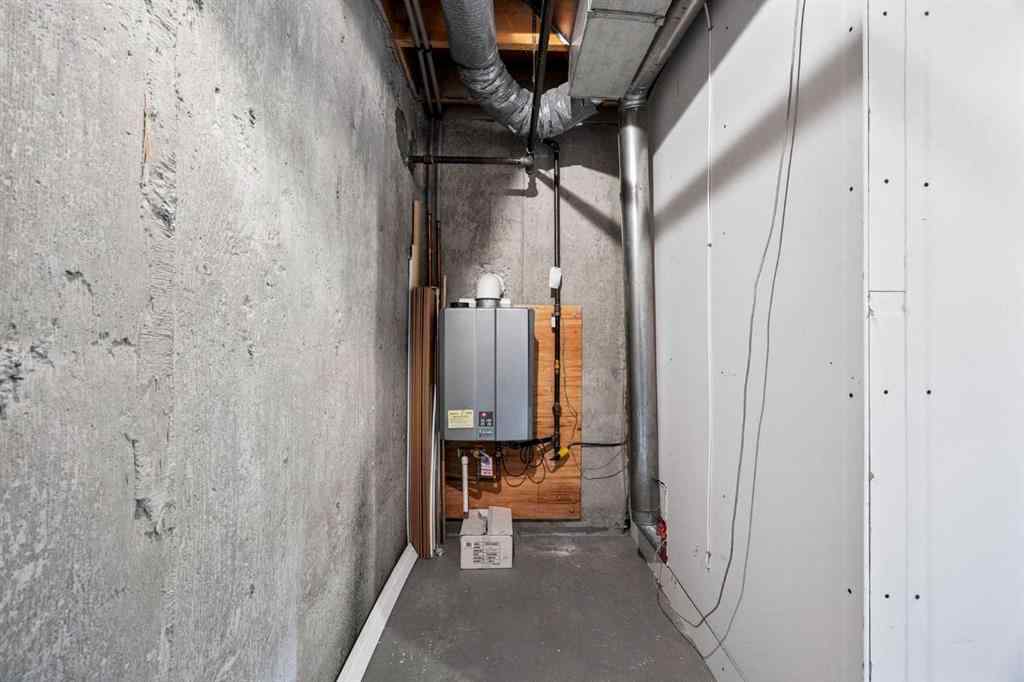 MLS® A2267776 - Unit #27A 333 Braxton Place SW in Braeside Calgary, Residential