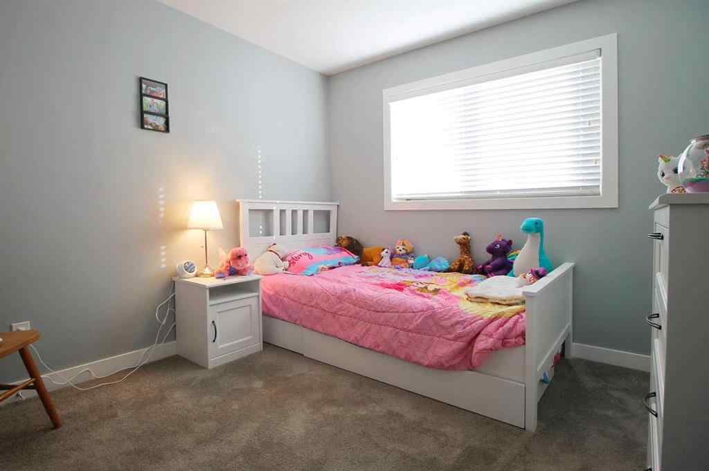 MLS® A2267779 - 21 Crestview Boulevard  in Crestview Sylvan Lake, Residential