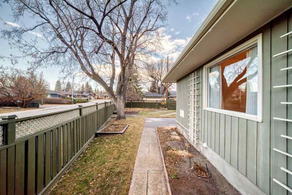 MLS® A2267783 - 255 Parkwood Close SE in Parkland Calgary, Residential