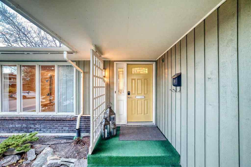 MLS® A2267783 - 255 Parkwood Close SE in Parkland Calgary, Residential