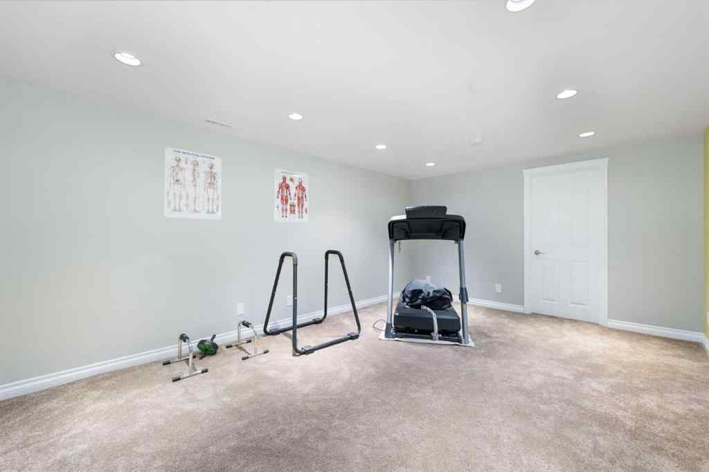 MLS® A2267786 - 1043 32 Avenue NW in Cambrian Heights Calgary, Residential