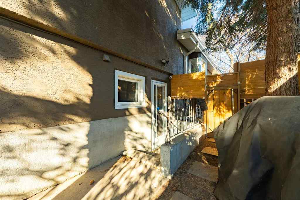 MLS® A2267786 - 1043 32 Avenue NW in Cambrian Heights Calgary, Residential
