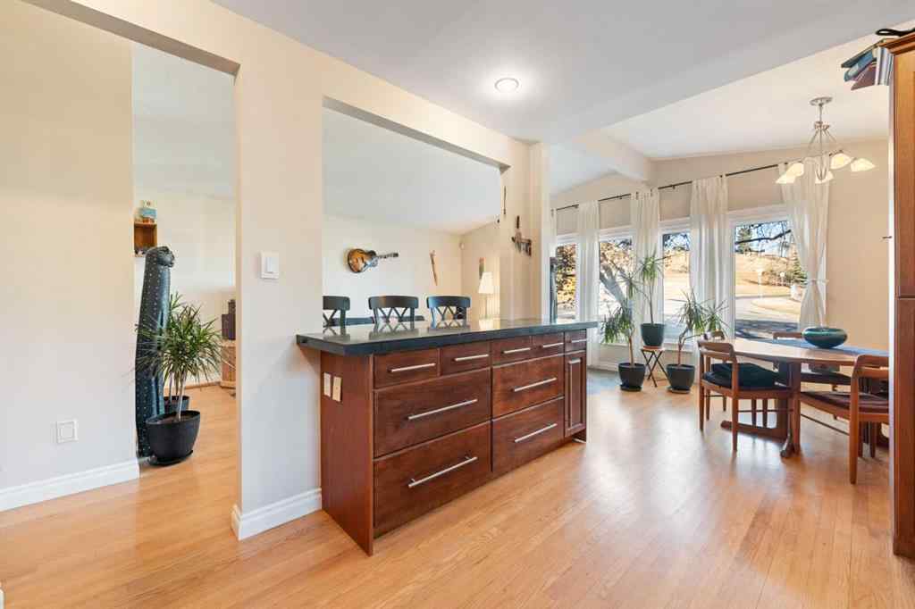 MLS® A2267786 - 1043 32 Avenue NW in Cambrian Heights Calgary, Residential